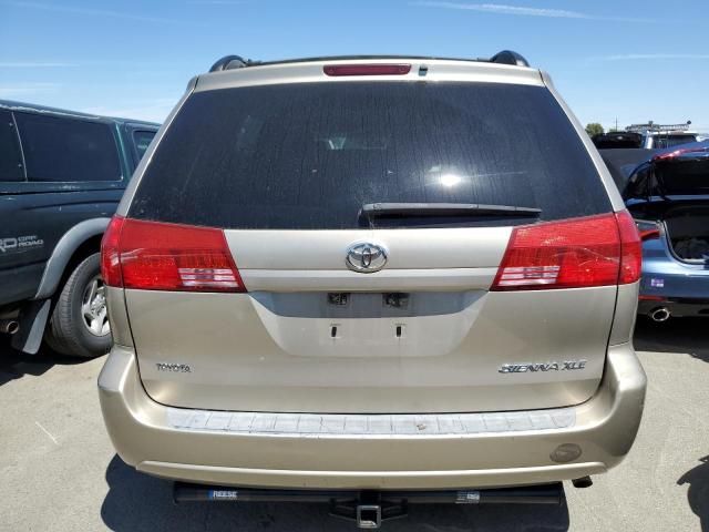 2005 Toyota Sienna XLE