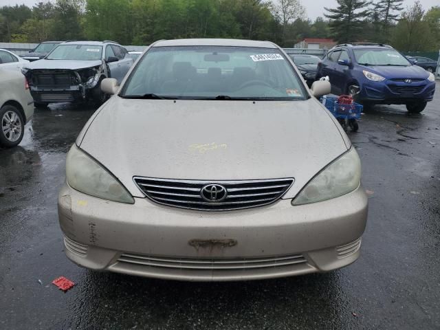 2005 Toyota Camry LE