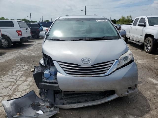 2016 Toyota Sienna XLE