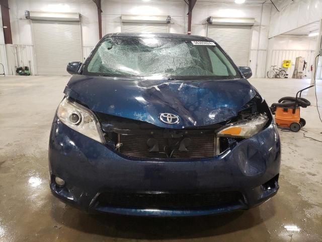 2011 Toyota Sienna XLE