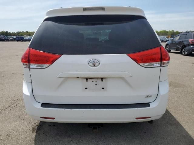 2014 Toyota Sienna XLE