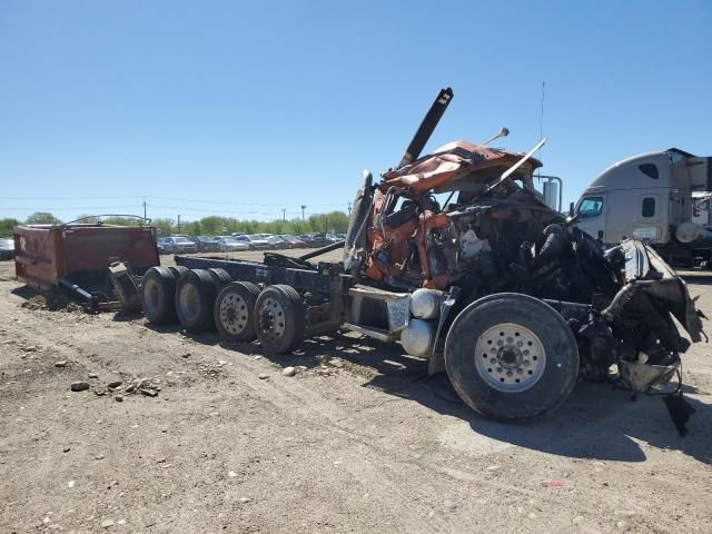 2007 Mack 700 CV700