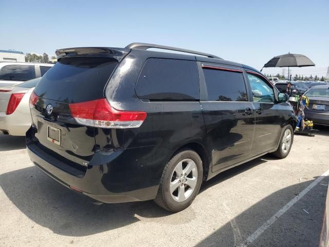 2013 Toyota Sienna LE