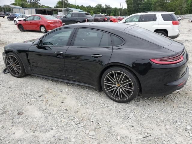 2018 Porsche Panamera 4