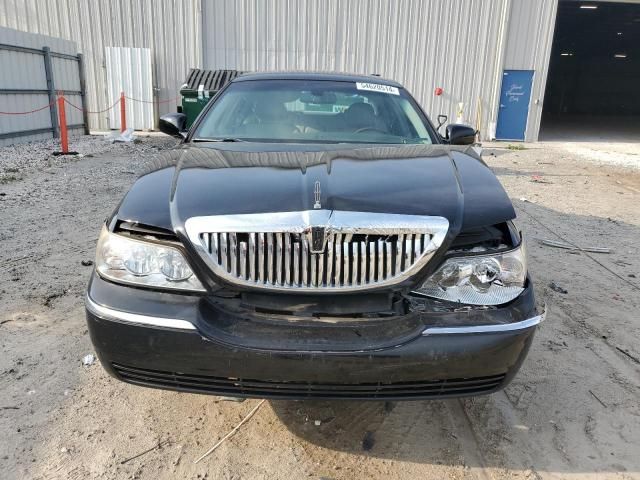 2006 Lincoln Town Car Designer