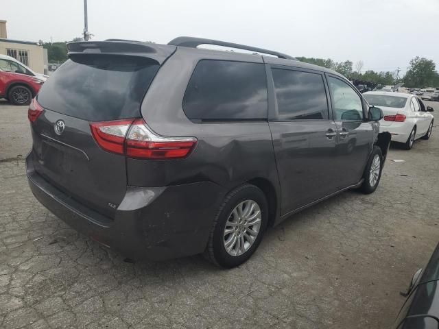 2016 Toyota Sienna XLE