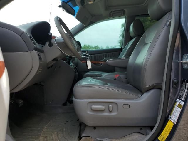 2010 Toyota Sienna XLE