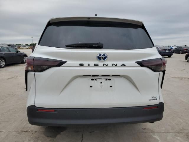 2023 Toyota Sienna XLE