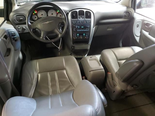 2006 Chrysler Town & Country Touring