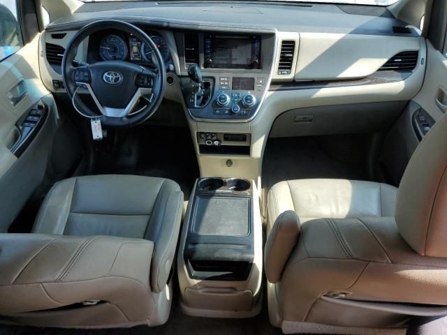 2017 Toyota Sienna XLE