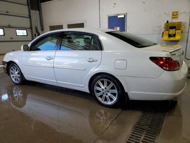 2005 Toyota Avalon XL