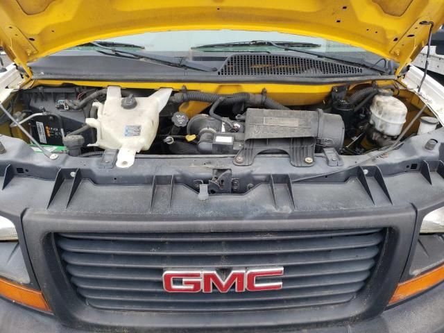 2012 GMC Savana Cutaway G3500