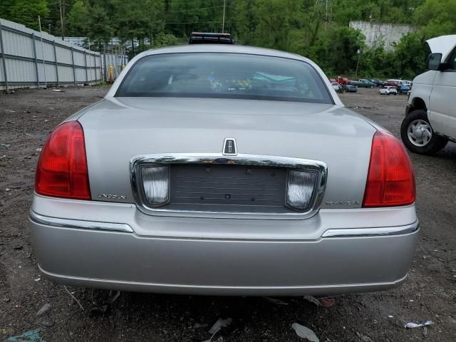 2003 Lincoln Town Car Executive