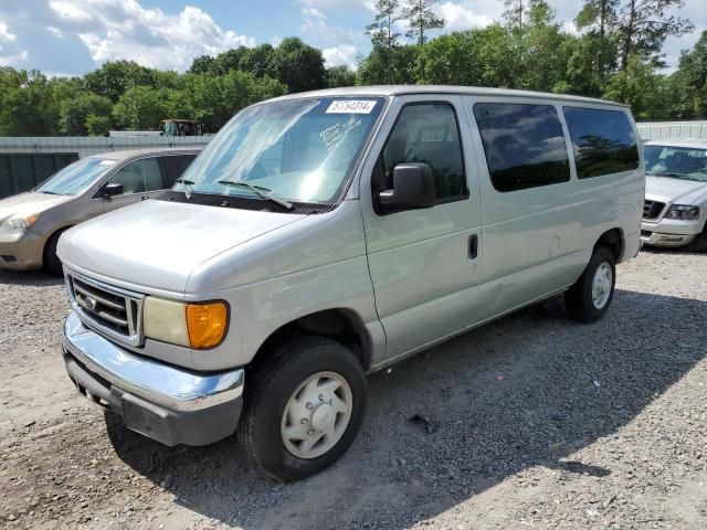 2005 Ford Econoline E350 Super Duty Wagon