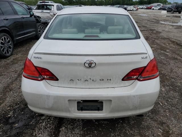 2005 Toyota Avalon XL