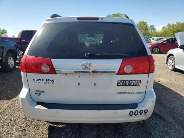 2010 Toyota Sienna XLE