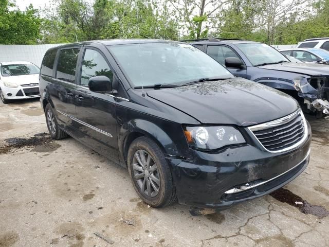 2015 Chrysler Town & Country S