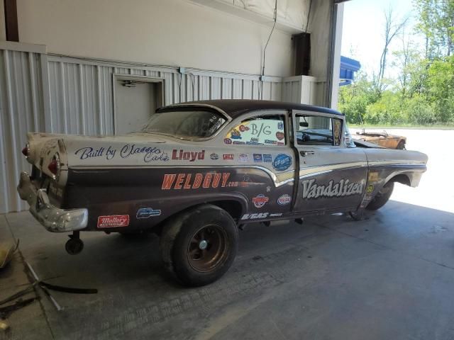 1957 Ford Custom