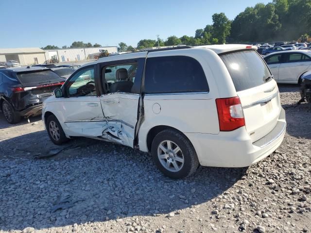 2013 Chrysler Town & Country Touring