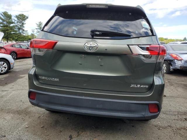 2019 Toyota Highlander SE