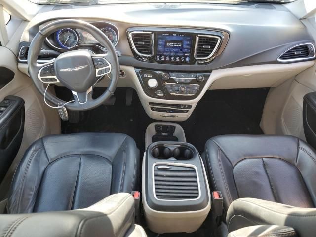 2017 Chrysler Pacifica Touring L Plus