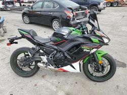 Motos salvage a la venta en subasta: 2022 Kawasaki EX650 M