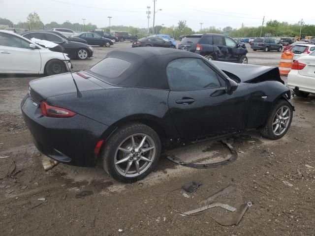 2016 Mazda MX-5 Miata Sport