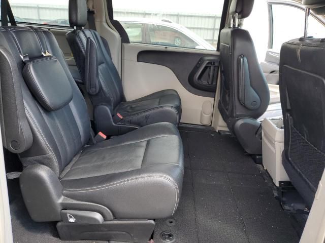 2015 Chrysler Town & Country Touring