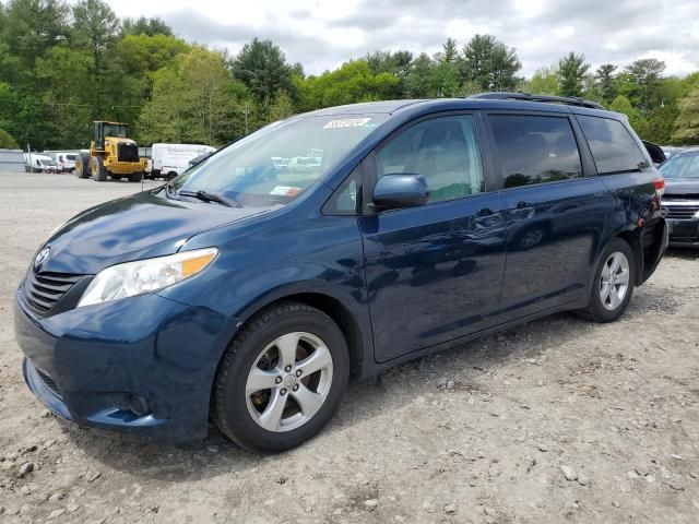 2011 Toyota Sienna LE