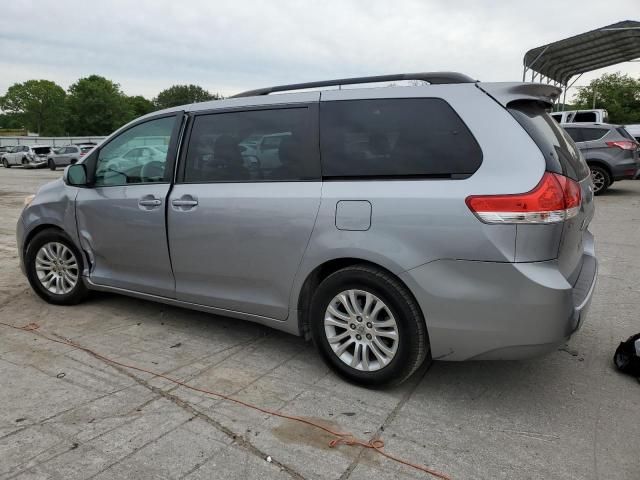 2012 Toyota Sienna XLE