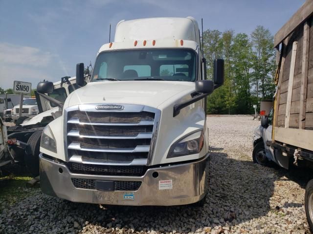 2020 Freightliner Cascadia 126