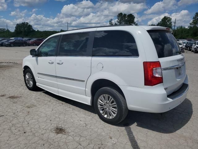 2015 Chrysler Town & Country Touring L