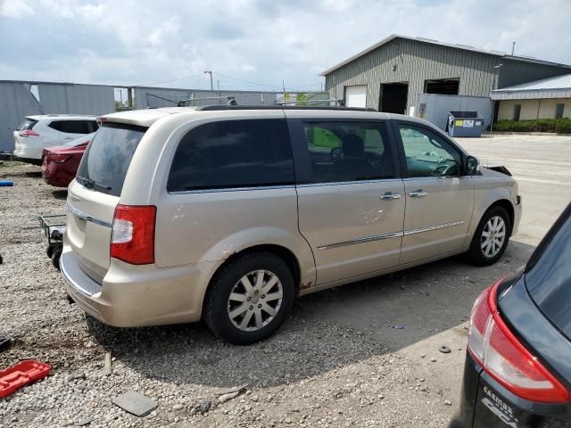 2012 Chrysler Town & Country Touring L