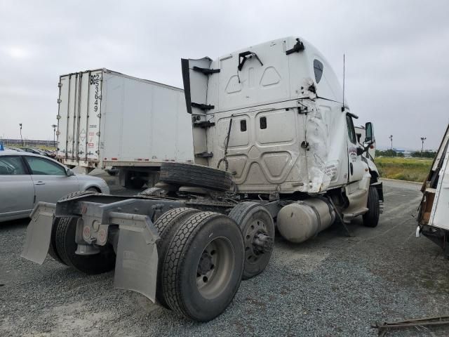 2013 Freightliner Cascadia 125