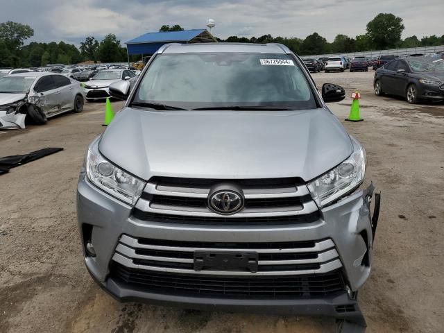 2019 Toyota Highlander SE