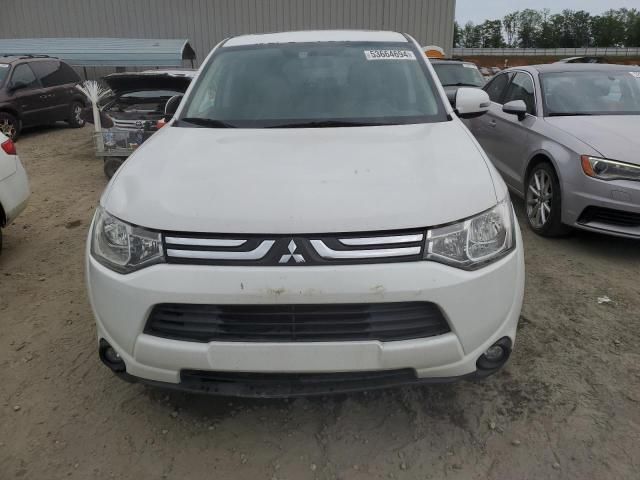 2014 Mitsubishi Outlander SE