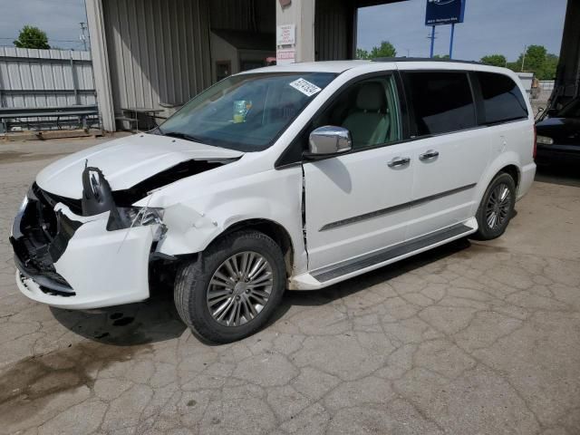 2014 Chrysler Town & Country Touring L