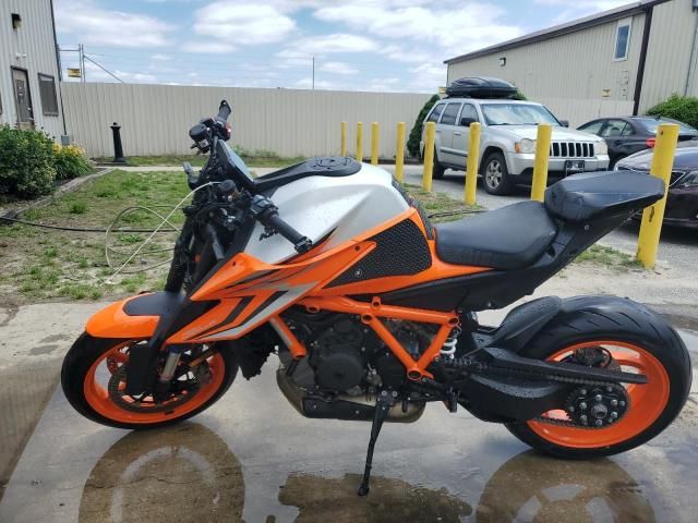 2023 KTM 1290 Super Duke R