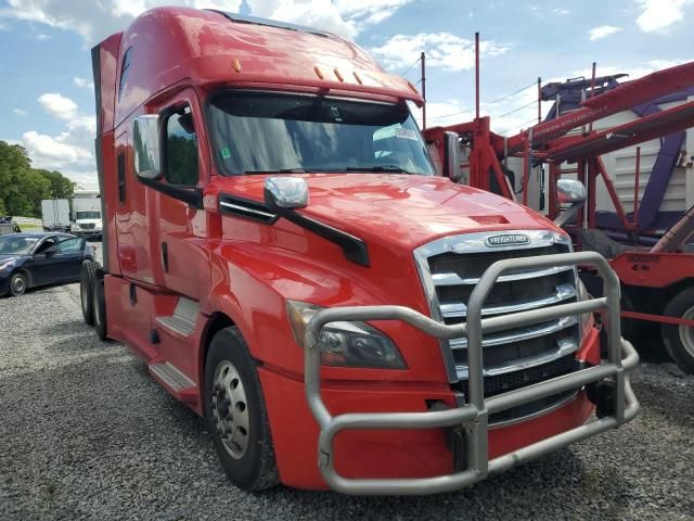 2018 Freightliner Cascadia 126