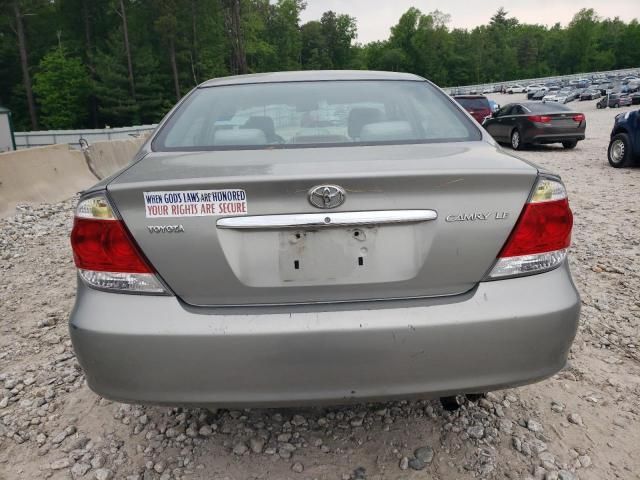 2005 Toyota Camry LE