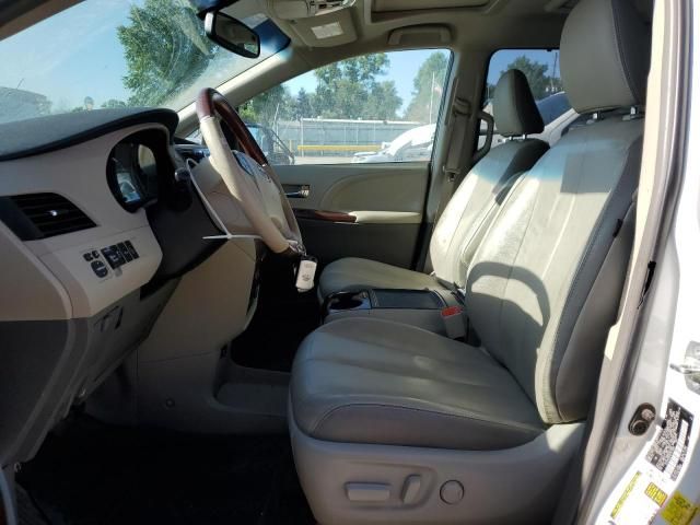 2014 Toyota Sienna XLE