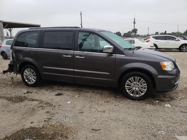 2015 Chrysler Town & Country Touring L