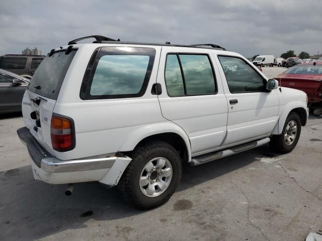 1999 Nissan Pathfinder XE