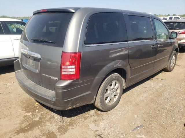 2010 Chrysler Town & Country LX