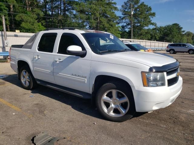 2012 Chevrolet Avalanche LS