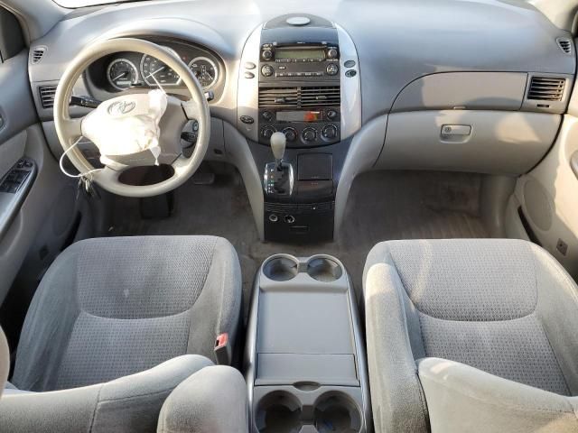 2009 Toyota Sienna CE