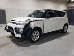 KIA Soul lx Vehiculos salvage en venta: 2022 KIA Soul LX