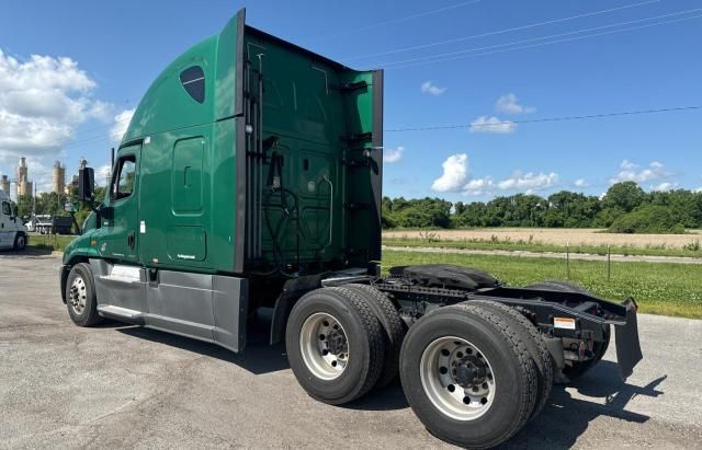 2018 Freightliner Cascadia 125