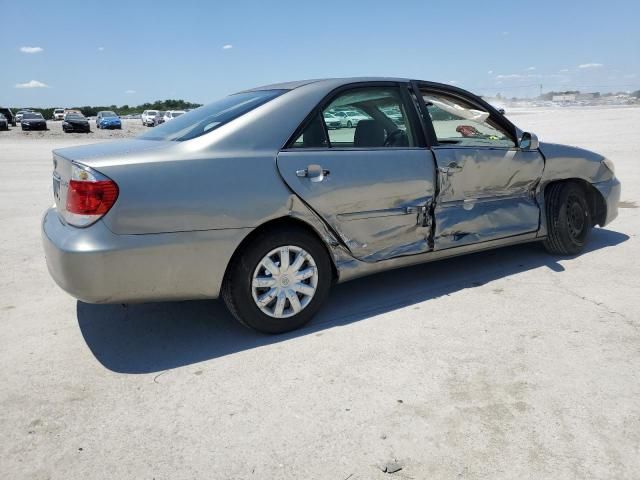 2005 Toyota Camry LE