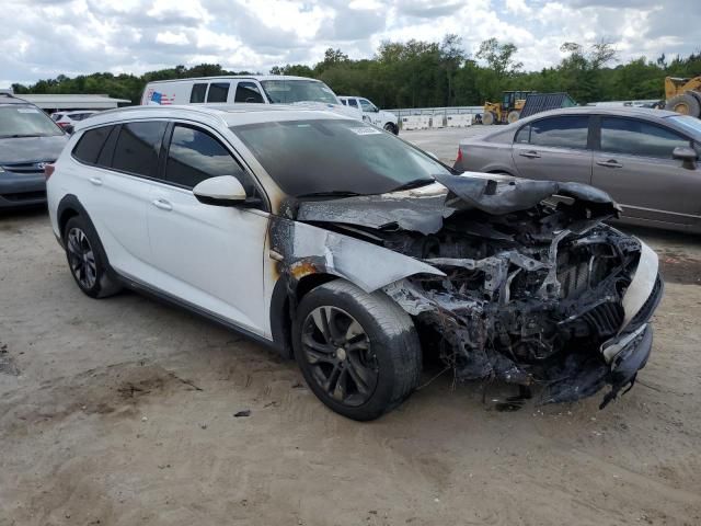 2018 Buick Regal Tourx Essence